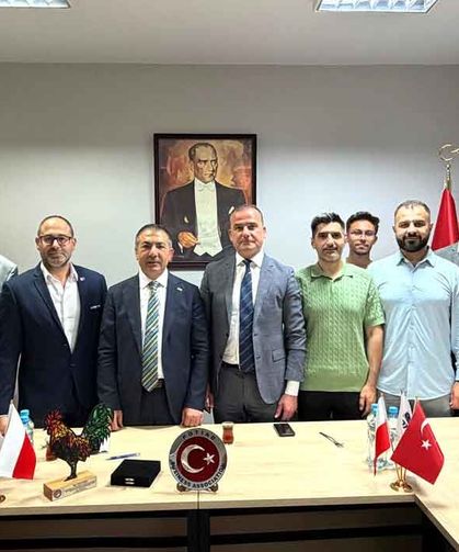 Denizli Ticaret Odası Başkanı Uğur Erdoğan Polonya'da Yeni Ticaret Kanallarını Masaya Yatırdı