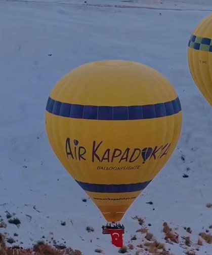 Denizli Pamukkale’de 30 Ağustos Coşkusu: Beyaz Travertenler Üzerinde Balonlu Kutlama!