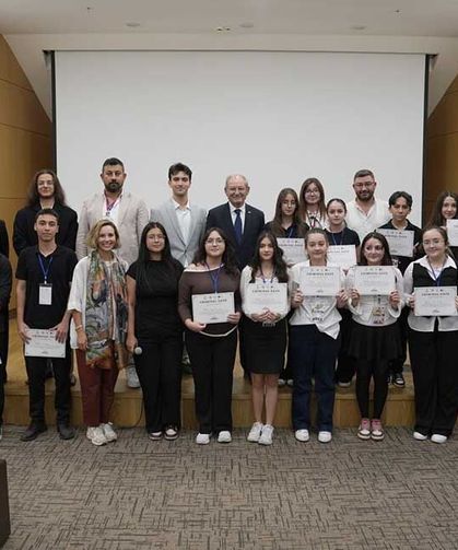 Denizli Büyükşehir Belediyesi'nden Lise Öğrencilerine Analitik Düşünce Eğitimi