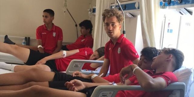 Denizli'de zehirlenme şüphesiyle hastaneye giden futbolcular taburcu edildi