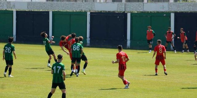 Genç horozlar U19'da play-off'larda