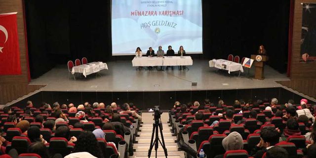 Münazara yarışmasının şampiyonu: Sarayköy Anadolu Lisesi 