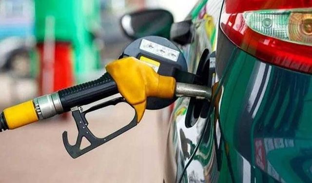 Benzine bu geceden itibaren indirim geliyor