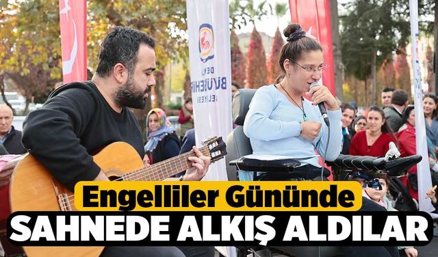 Sahneye Çıkan Engelliler Alkış Aldı