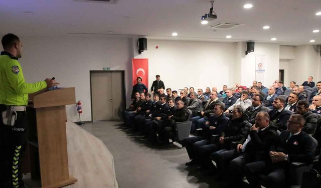 Denizli'de Şoförlere Etkili İletişim ve Trafik eğitimi verildi