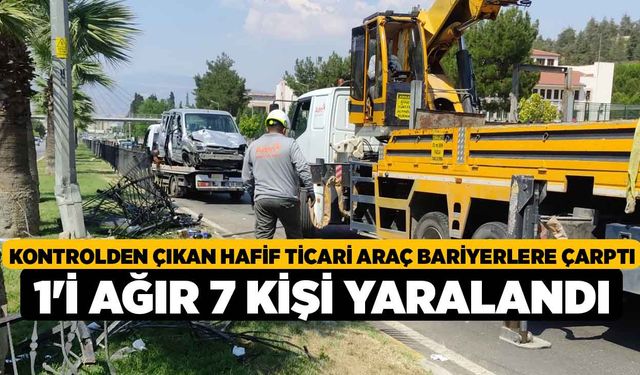 Kontrolden Çıkan Hafif Ticari Araç Bariyerlere Çarptı, 1'i Ağır 7 Kişi Yaralandı