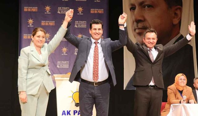 AK Parti Merkezefendi’de bayrak değişimi