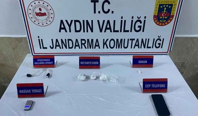 Uyuşturucu ile taksiye binen kadın, jandarmadan kaçamadı