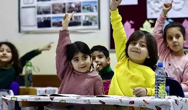 2025-2026 eğitim öğretim yılı takvimi belli oldu! Yaz tatili geç başlıyor