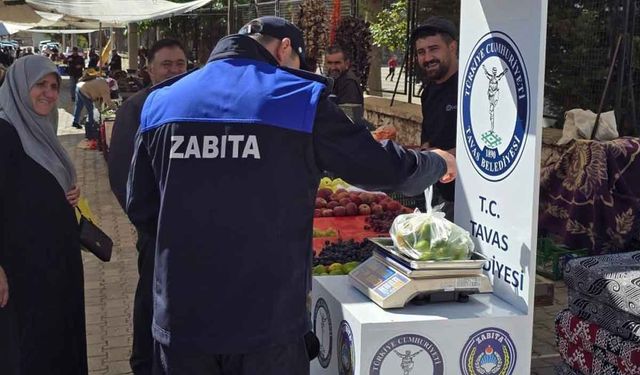 Tavas Belediyesi güvenilir alışverişi için pazaryerlerinde tartıları kontrol etti
