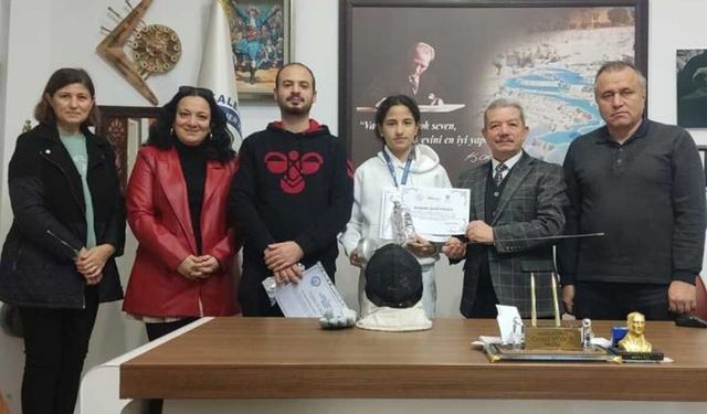 Denizlili eskrim sporcusundan gururlandıran başarı