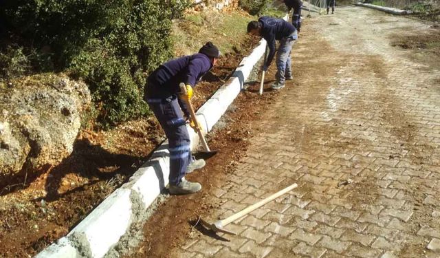 Tavas Belediyesi Fen İşleri Müdürlüğünde çalışmalar tüm hızıyla devam ediyor