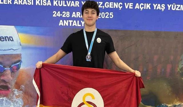 Denizlili sporcu yüzmede üç Türkiye rekoru kırdı