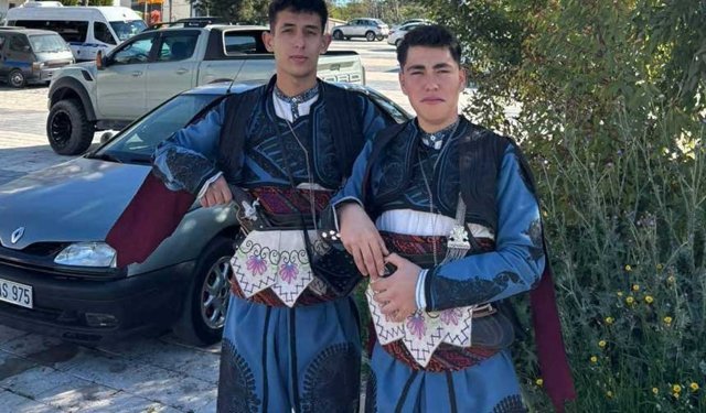 Kaleli öğrenciler halk oyunlarında bölge derecesi aldı