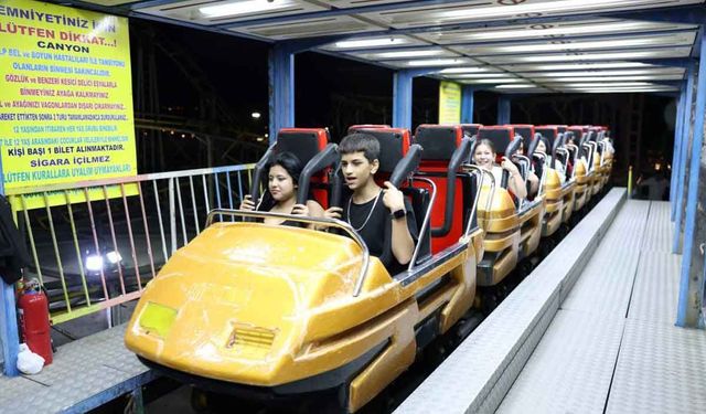 Başkan Ertemur’un Lunapark Jesti Pamukkaleli Gençleri Mutlu Etti