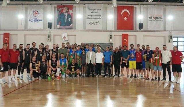 Denizli Büyükşehir Master Cup +35’te kupalar sahiplerini buldu
