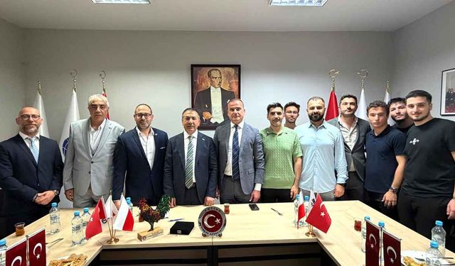 Denizli Ticaret Odası Başkanı Uğur Erdoğan Polonya'da Yeni Ticaret Kanallarını Masaya Yatırdı