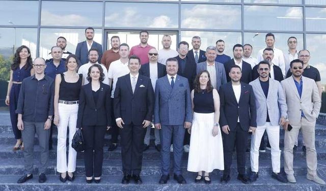 Genç iş dünyasında örnek iş birliği