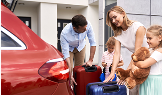 Aile Aracı Ararken Sedan mı Hatchback mı? Renault Megane ve Toyota Karşılaştırması