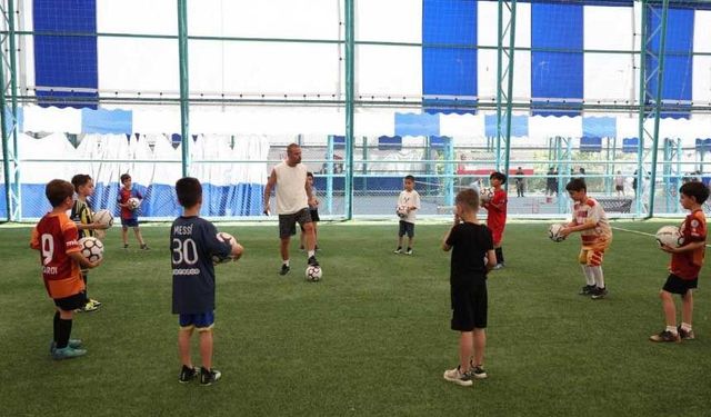 Merkezefendi Belediyesi Yaz Spor Okullarında yüzler gülüyor