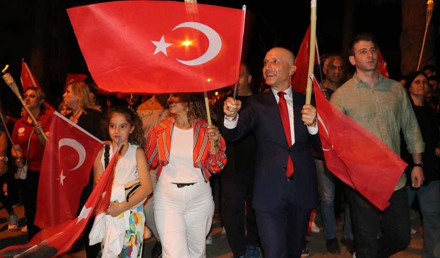 Sarayköy'de Cumhuriyet Coşkusu Zirveye Çıktı