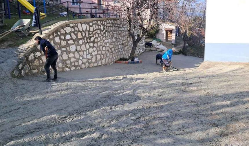 Babadağ’da yol iyileştirme çalışmaları sürüyor