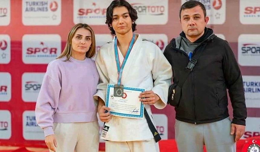 Judoda Denizlili Nazifhan Özen Türkiye Milli Takımına seçildi