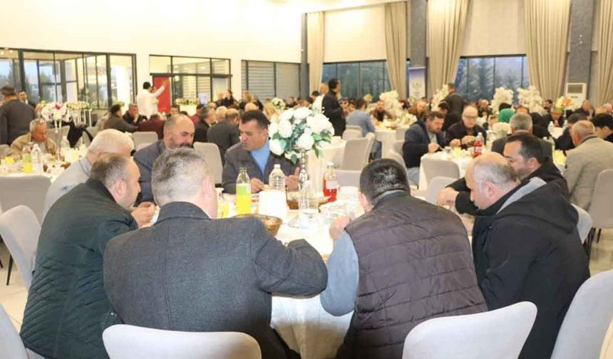 DESOB geleneksel iftar yemeğinde esnaf ve protokolü bir araya getirdi