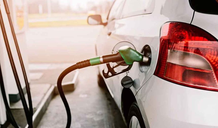 Akaryakıtta tabela değişti, Motorine indirim geldi