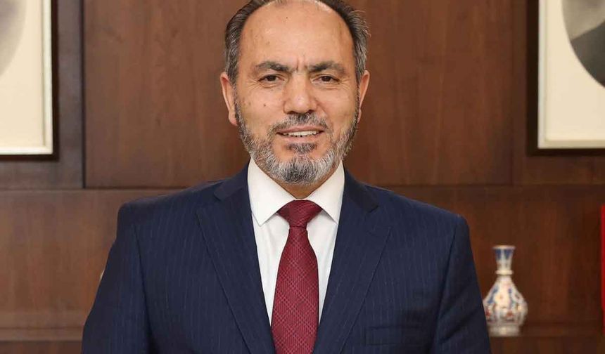Rektör Prof. Dr. Mahmud Güngör’den Anneler Günü Mesajı