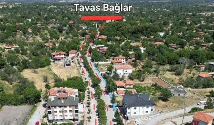 Tavas - Bağlar yolu alt yapı çalışması nedeniyle 2 gün trafiğe kapatıldı