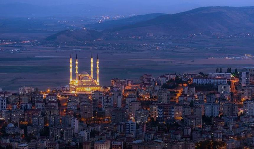 Deprem Sonrası O İlçede Fiyatlar Tavan Yaptı: Uzmanlar İkiye Bölündü