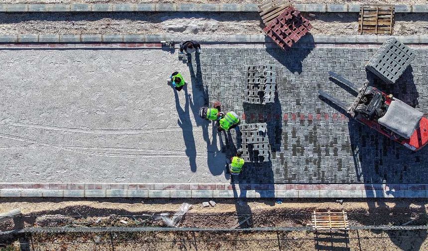 Çivril’de Toprak yollar tarihe karışıyor
