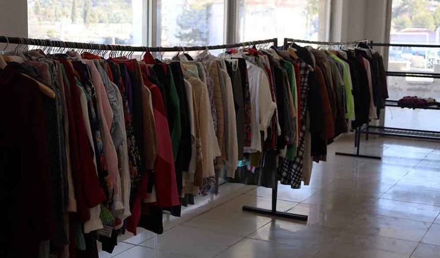 Kale Belediyesinden ihtiyaç sahibi vatandaşlara Sosyal Market desteği