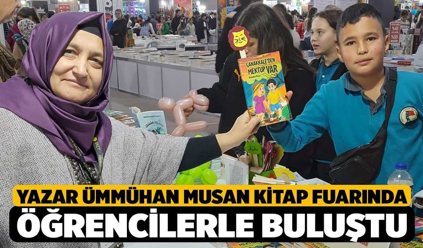 Yazar Ümmühan Musan Kitap Fuarında Öğrencilerle Buluştu