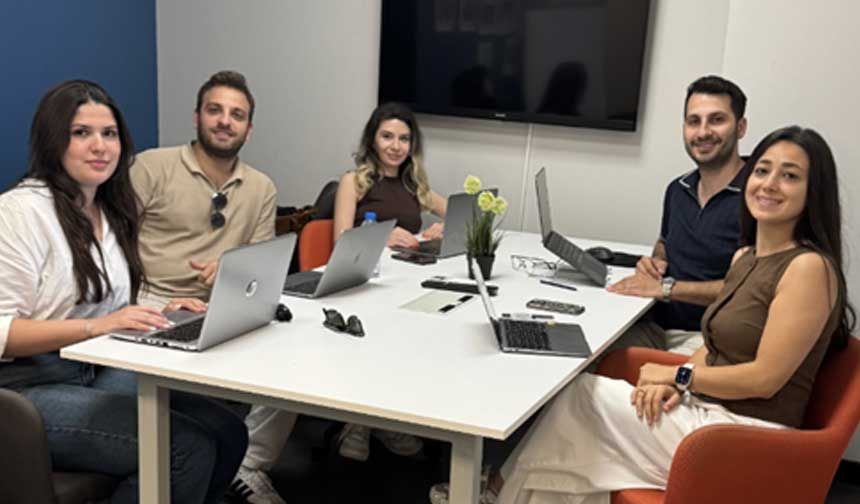 AI Destekli Özgün Sakarya'da Web Tasarımı