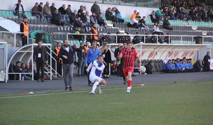Denizli İdman Yurdunda teknik heyet görevi bıraktı