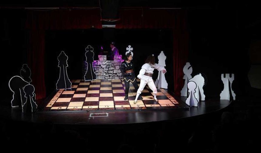 Merkezefendi Kent Tiyatrosu'nun Ocak Ayı Oyun Takvimi Yayınlandı