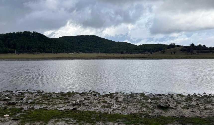 Buldan Yayla Gölünde sevindiren doluluk