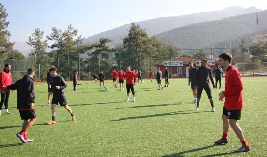 Denizli İdmanyurdu'nda Ayvalıkgücü maçı hazırlıkları devam etti