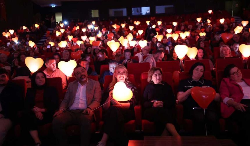 Merkezefendi’de Sevgililer Günü’ne Özel “Aşka Dair” Konseri Büyük Beğeni Topladı