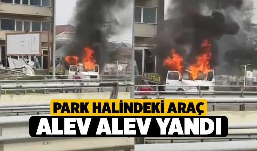 Park halindeki araç alev alev yandı