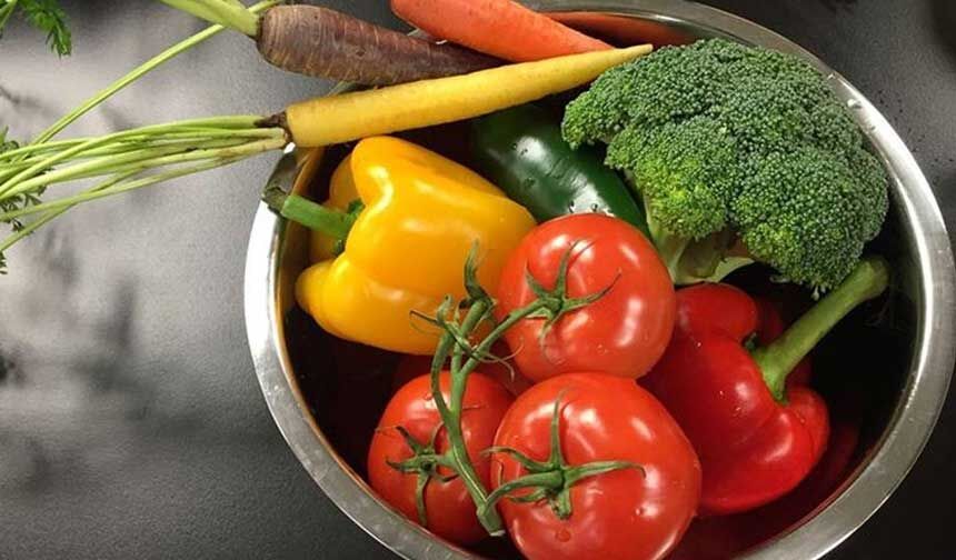 Sofranızdaki Sessiz Tehlike, İşte Pestisit Oranı en Yüksek Meyve ve Sebzeler