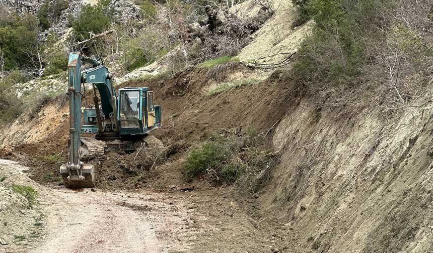 Çameli’de Yağış Sonrası Göçük, Belediye Ekipleri Sahada