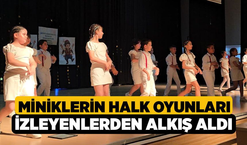 Denizli'de İlkokul Öğrencilerinin Halk Oyunları Gecesi Alkış Aldı