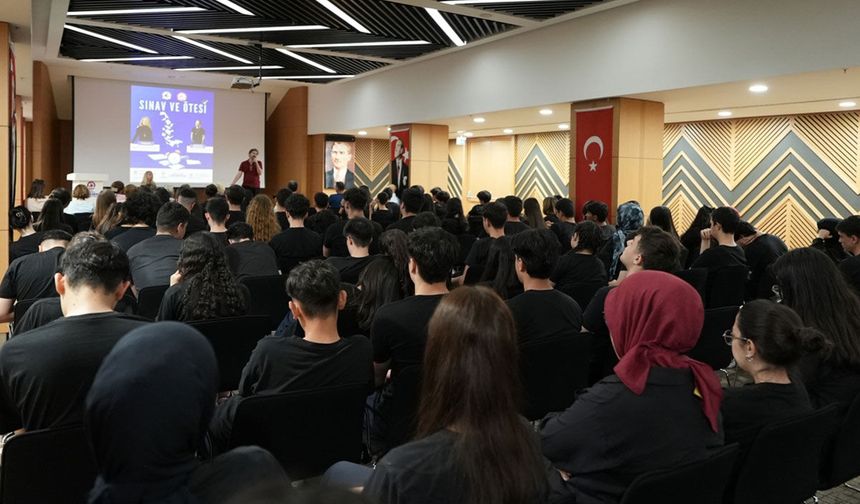 “Sınav ve Ötesi” programı gençlere rehber oldu