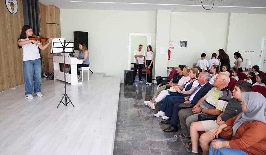Honaz'da Miniklerden Müzik Ziyafeti