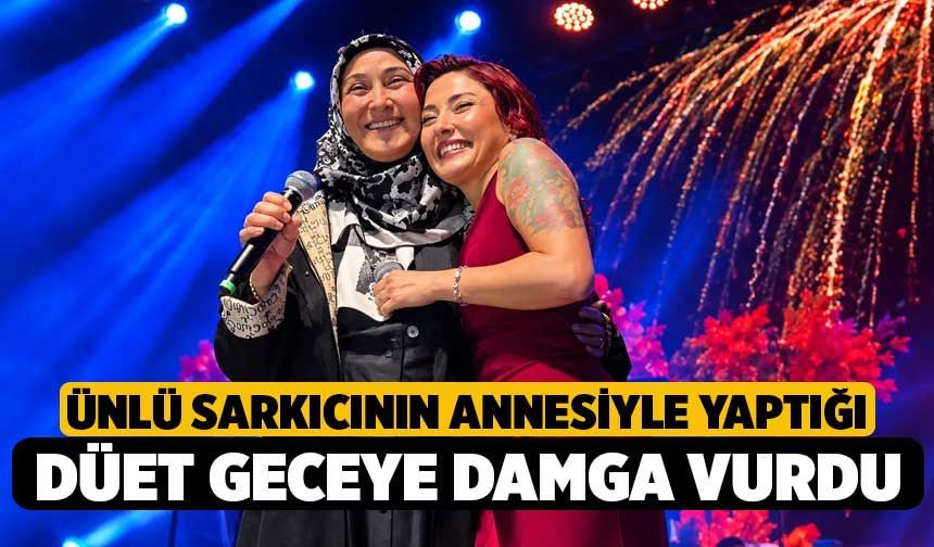 Ünlü Sarkıcının Annesiyle Yaptığı Düet Geceye Damga Vurdu!