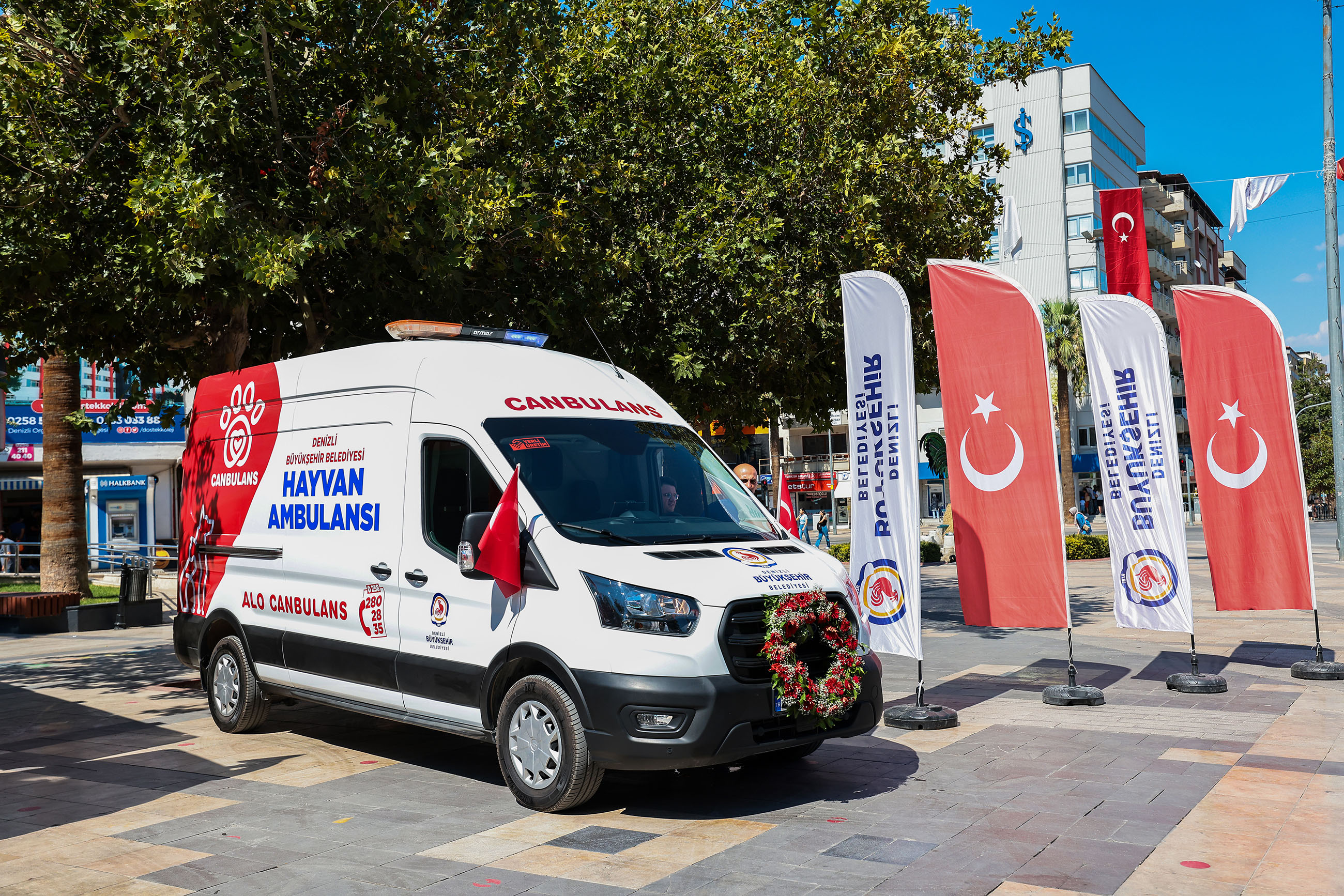 Büyükşehir’den can dostlara özel hayvan ambulansı  (2)