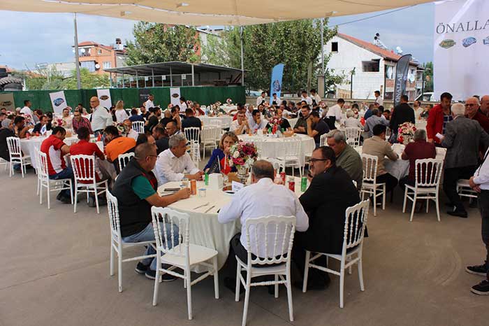denizlili-sportif-balikci-alptug-onaldan-dev-orkinos-ikrami-6
